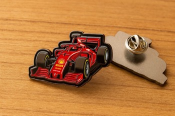 Huy hiệu quà tặng 18